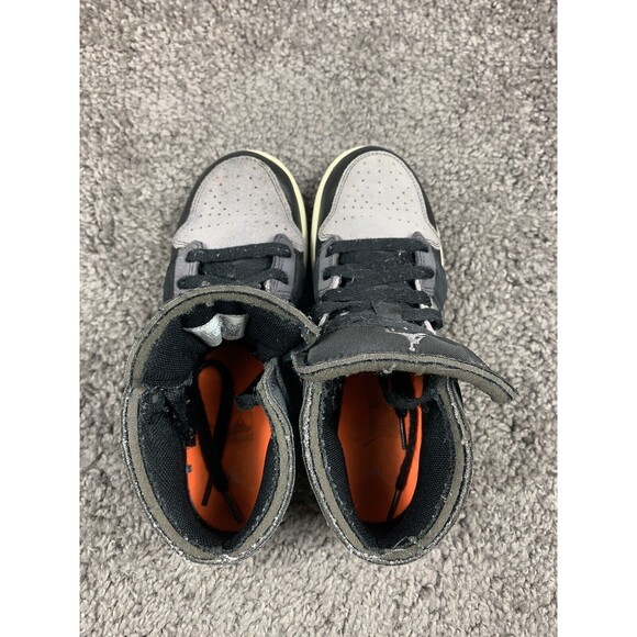 NIKE AIR JORDAN 1 MID (GS) BLACK-GRAPHITE-GREY SZ 6Y-WOMENS SZ 7.5 [DV0438-001] - Picture 5 of 8